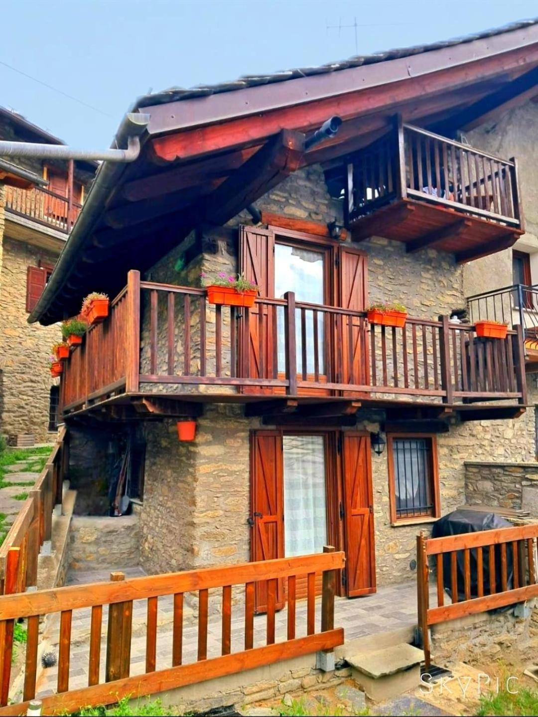 Maison Bellevue - Locazione Turistica Breve Lägenhet Aosta Exteriör bild